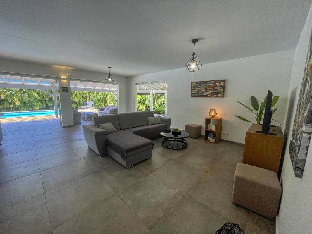 17-Location villa piscine Saint François Guadeloupe_salon